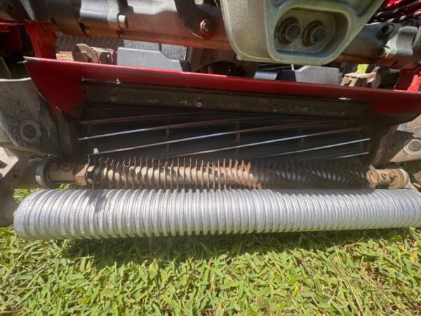 2021 Greensmaster TriFlex 3320 Hybrid Greens Mower - Image 18