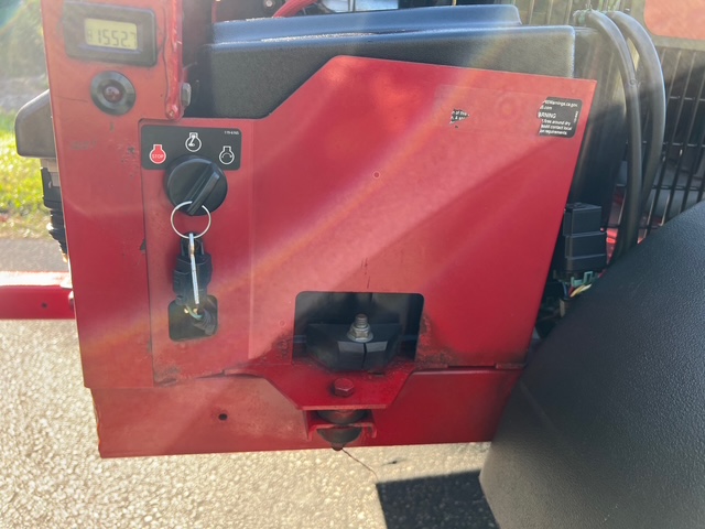 2018 Toro Pro Force Blower Model 44552 - Image 14