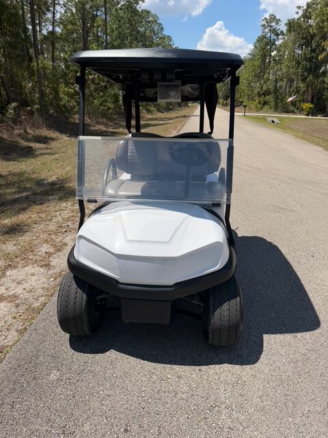 2023 Club Car Tempo Connect Electric ERIC 2 - Image 2