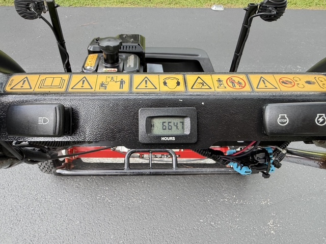 2018 Toro Greensmaster 1600 Model 04056 - Image 9