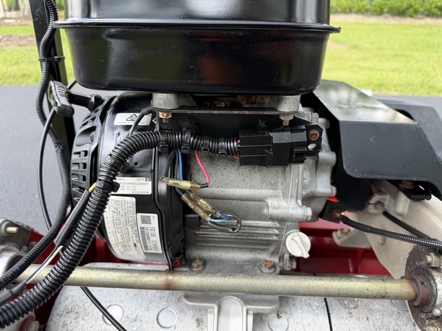 2018 Toro Greensmaster 1600 Model 04056 - Image 12